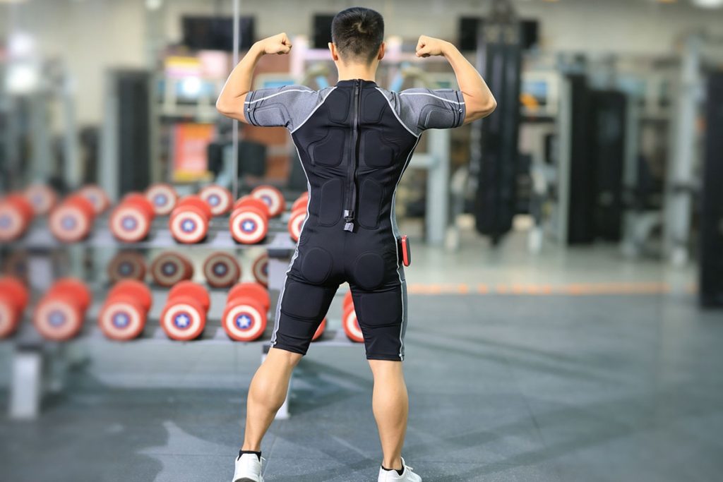 Men's wireless EMS training suit